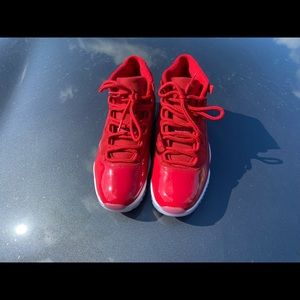 Gym red 11’s